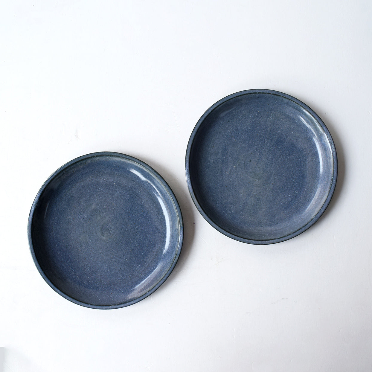 Canapé Plates Round Black Clay (Pair)